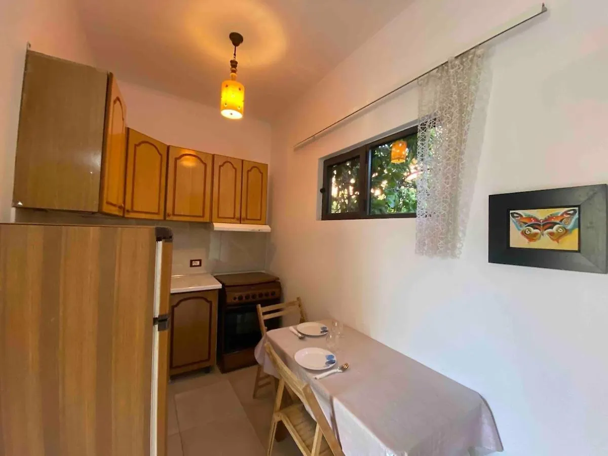 Villa Rubin-Cosy Villa With A Garden & Patio Durres